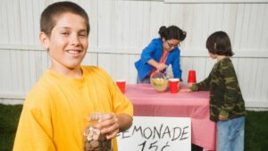 Thred reels in spending for teen augmented reality app while searching for revenue