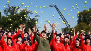 Lunchtime ASX small cap wrap: who’s reaching for the sky today