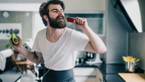 Fund managers should make friends with the millennial investor crowd