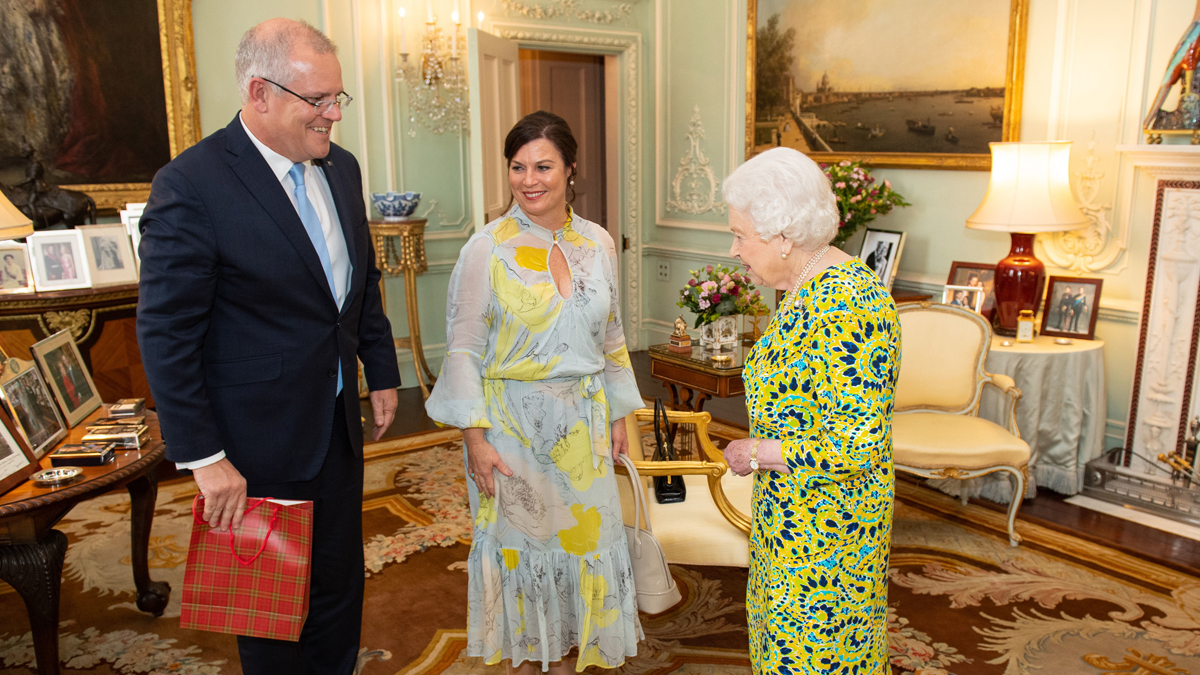 Lunchtime ASX small cap wrap: Who’s meeting with royalty today?