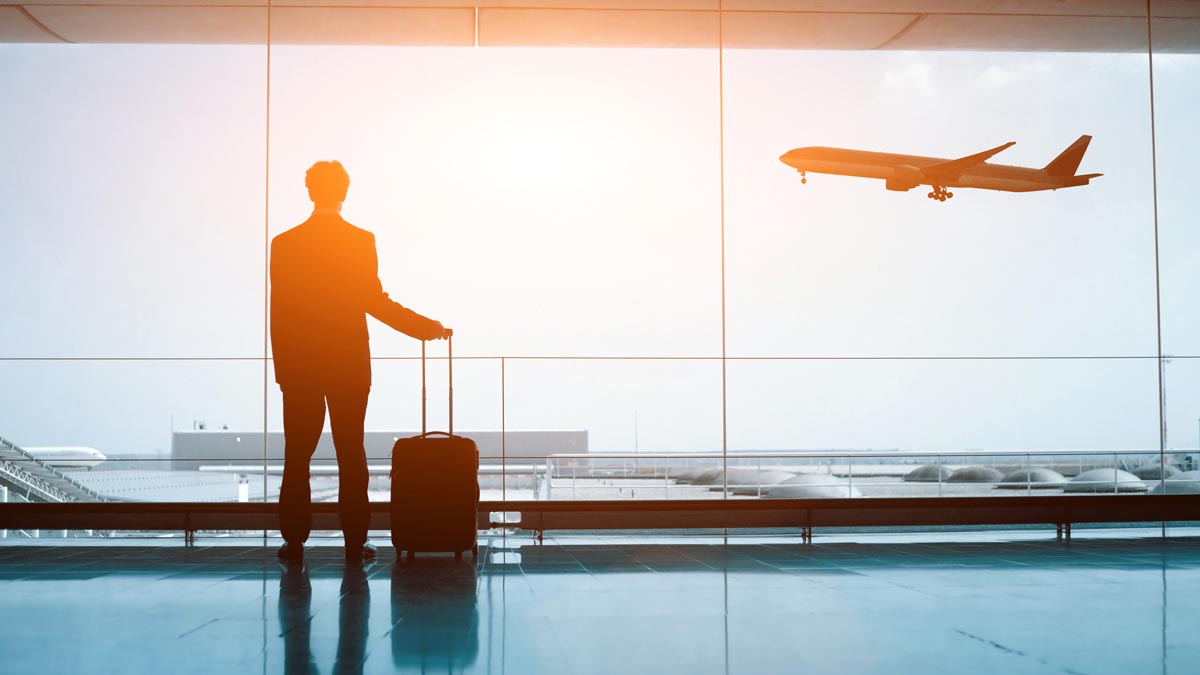 Australian man finds business class loophole to travel the world in style