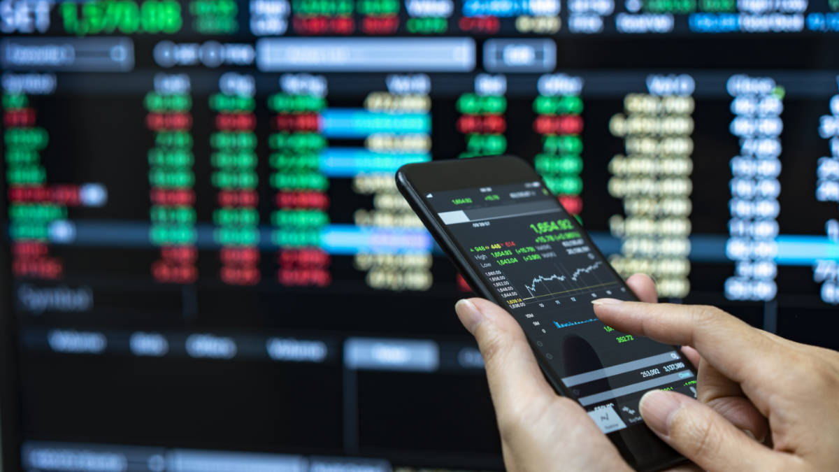 EToro lists on Nasdaq exchange