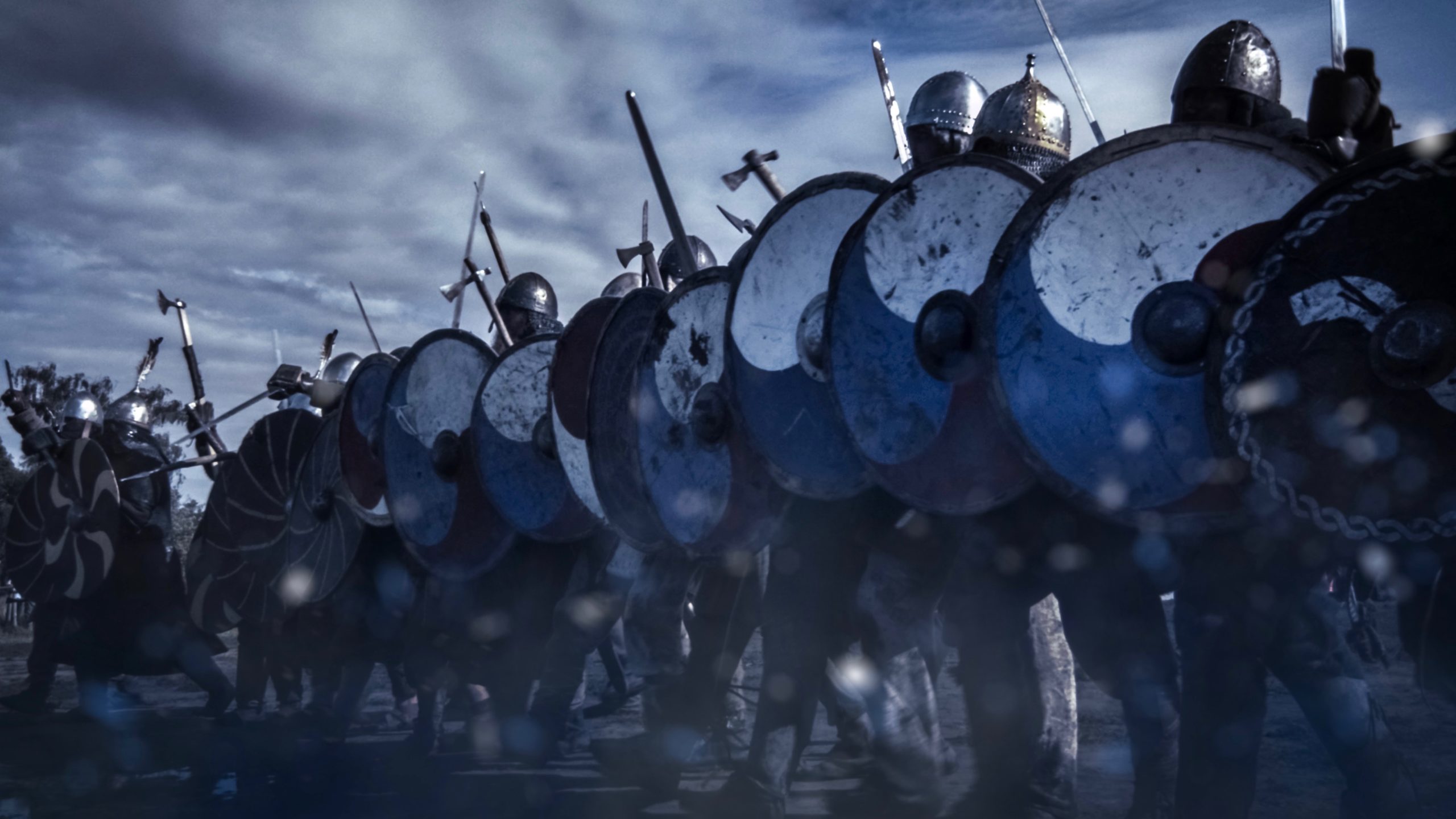 Bitcoin fights to hold