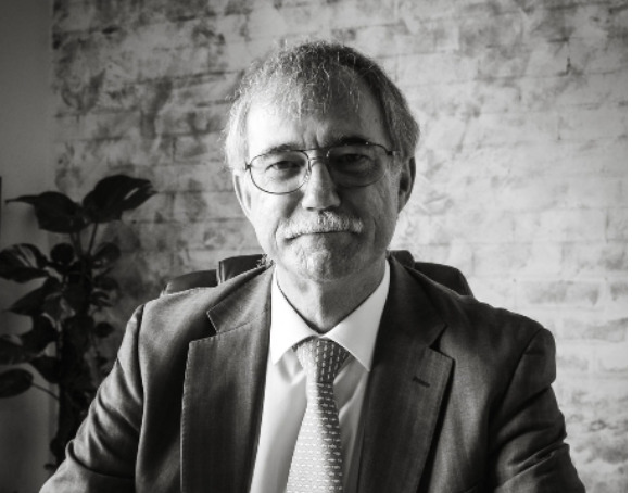 Dr Wayne Best, Executive Chairman
