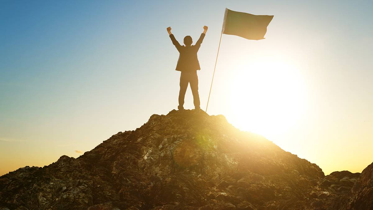 Top 10 at 11: Gold and bank stocks drag ASX lower; resource stocks stake new claims